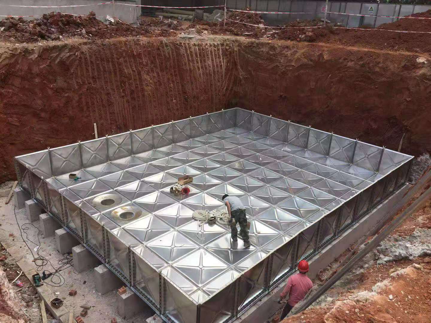 地埋式水箱廠家千凱，咨詢電話0771-3903136